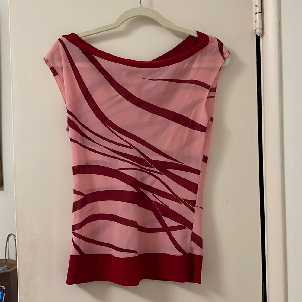 Retro funky top!